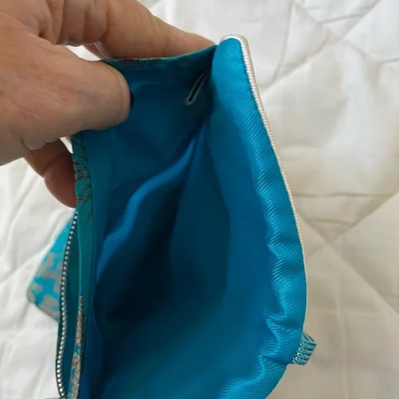 Beautiful turquoise Chinese jewelry roll - Picture 9 of 9